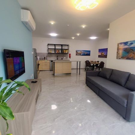 Deggies Apartments - Spacious, Modern Apartment! Naxxar Kültér fotó