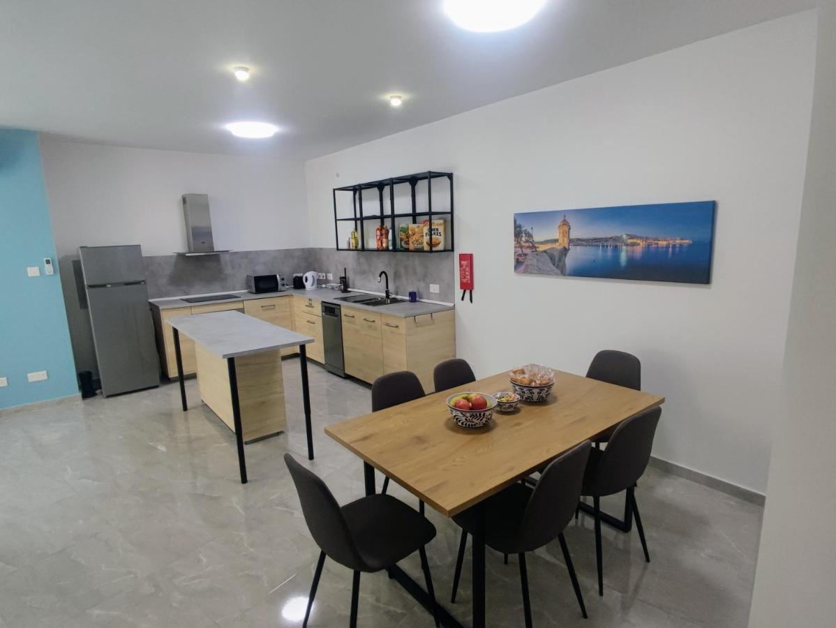 Deggies Apartments - Spacious, Modern Apartment! Naxxar Kültér fotó