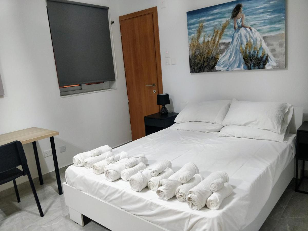 Deggies Apartments - Spacious, Modern Apartment! Naxxar Kültér fotó