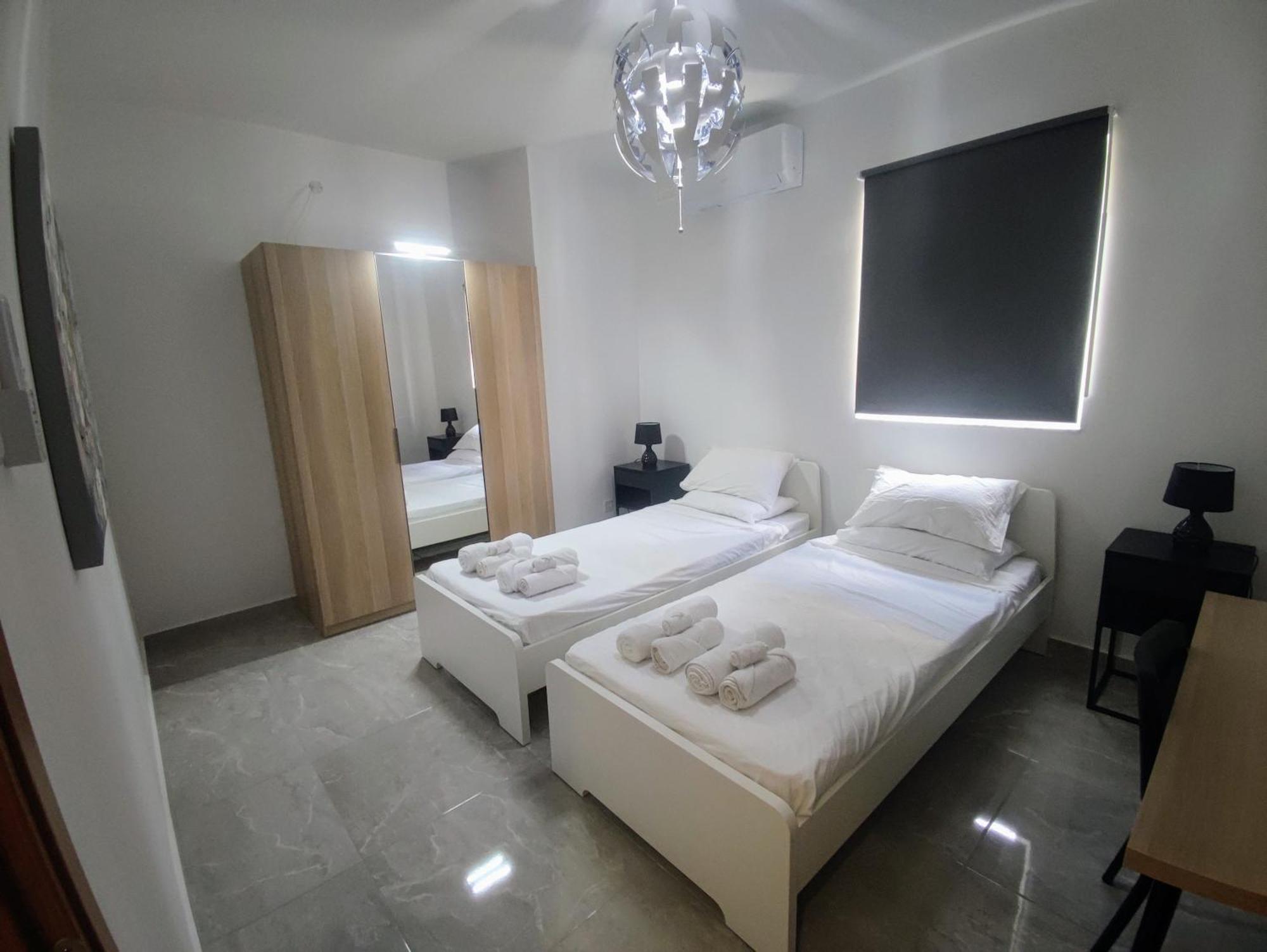 Deggies Apartments - Spacious, Modern Apartment! Naxxar Kültér fotó